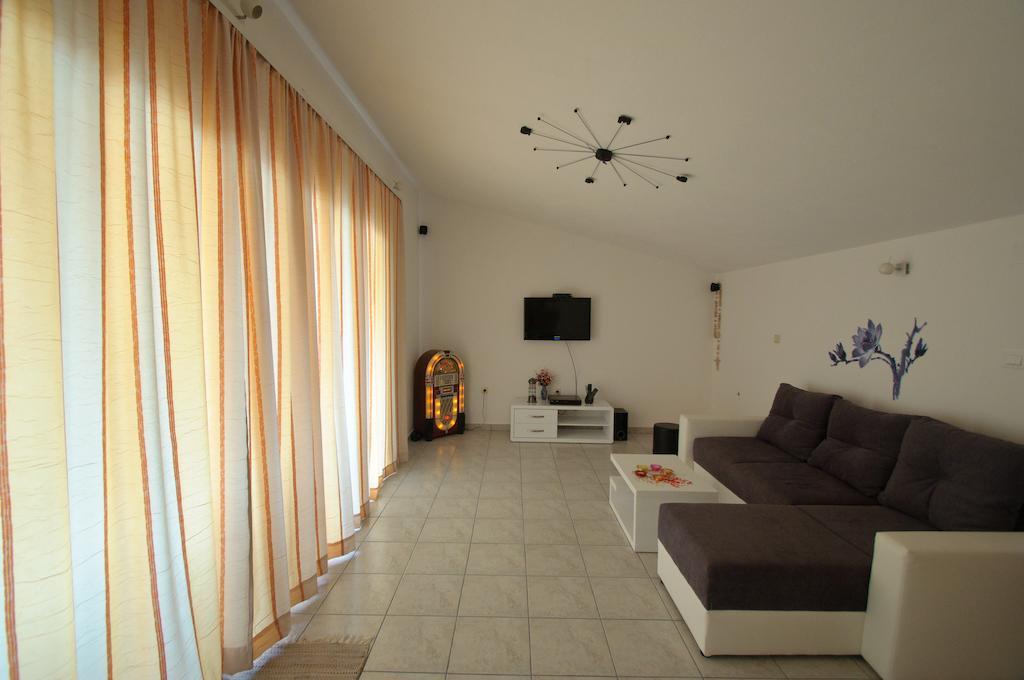 Holiday Home Villa Venta Trogir Ruang foto